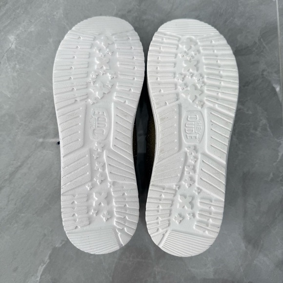 Women's Hey Dude Wendy Mardi Gras Casual Slip On Shoes Sparkle Party Size 10 - Picture 13 of 16